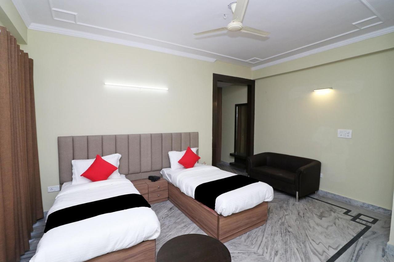 Super Capital O Esscon House Near Payal Cinema Hotel Gurgaon Exterior photo