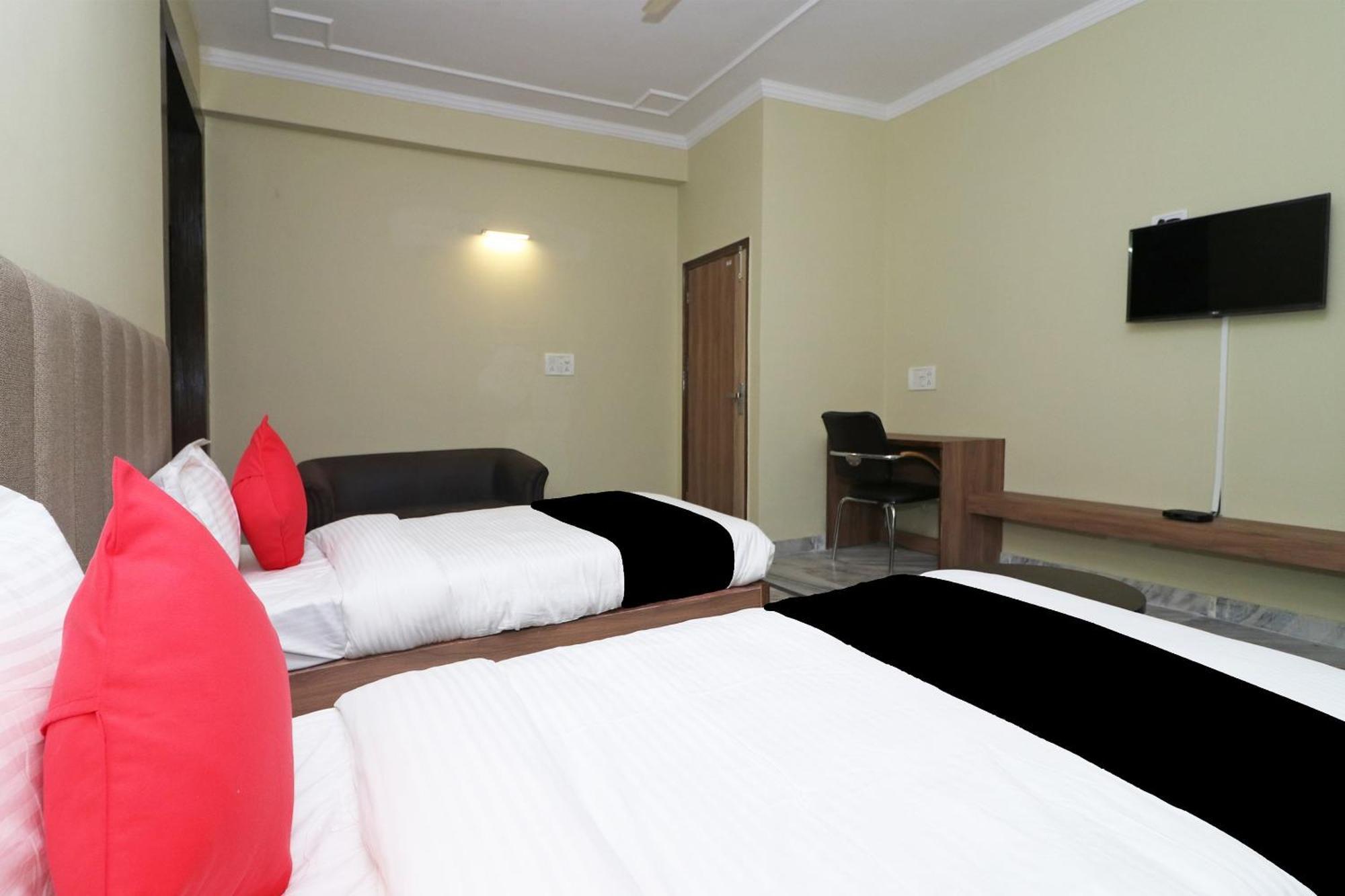 Super Capital O Esscon House Near Payal Cinema Hotel Gurgaon Exterior photo