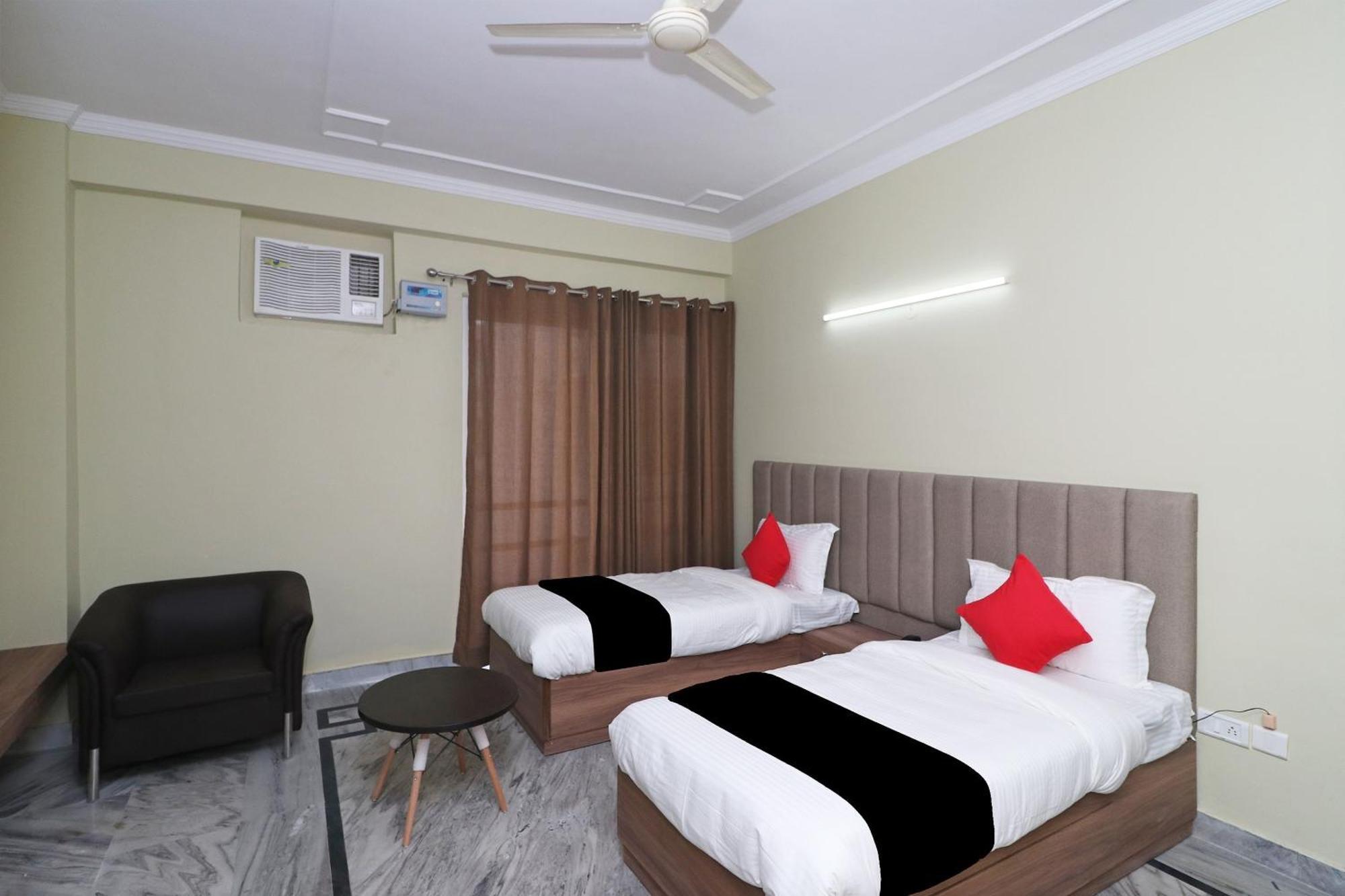 Super Capital O Esscon House Near Payal Cinema Hotel Gurgaon Exterior photo