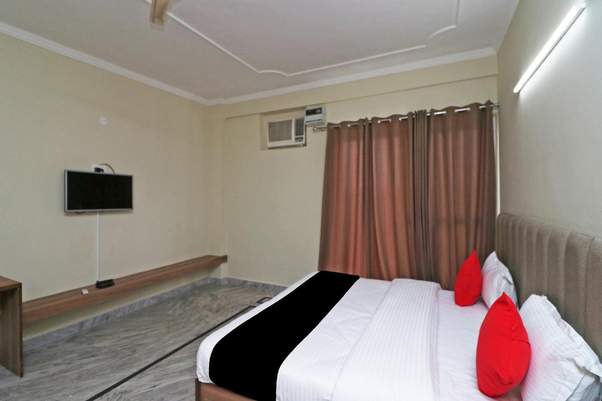 Super Capital O Esscon House Near Payal Cinema Hotel Gurgaon Exterior photo