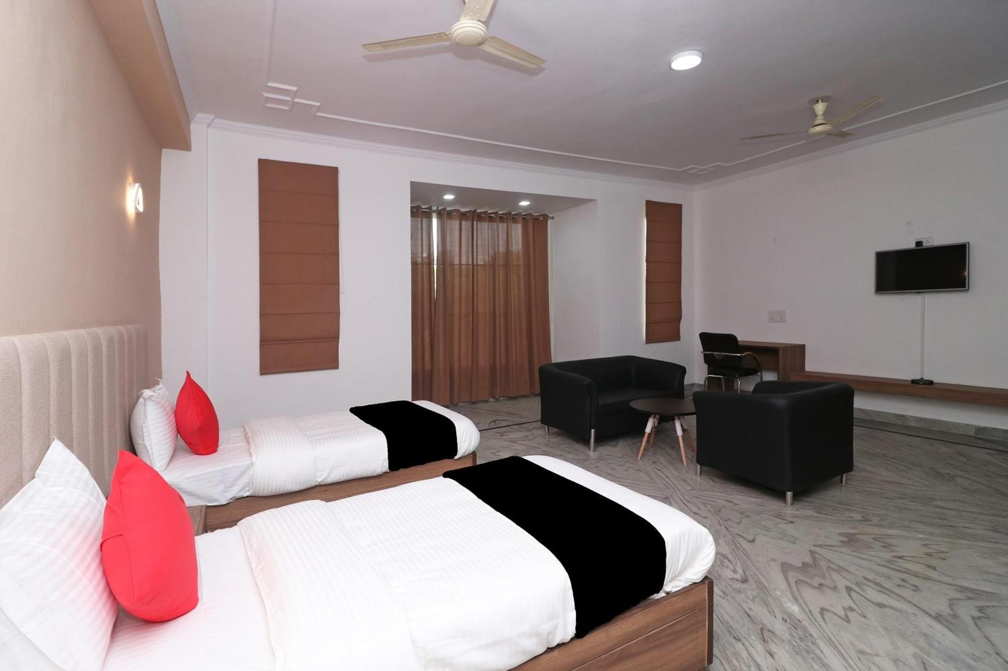 Super Capital O Esscon House Near Payal Cinema Hotel Gurgaon Exterior photo