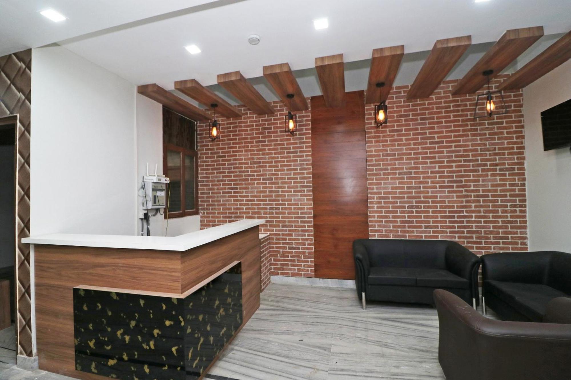 Super Capital O Esscon House Near Payal Cinema Hotel Gurgaon Exterior photo
