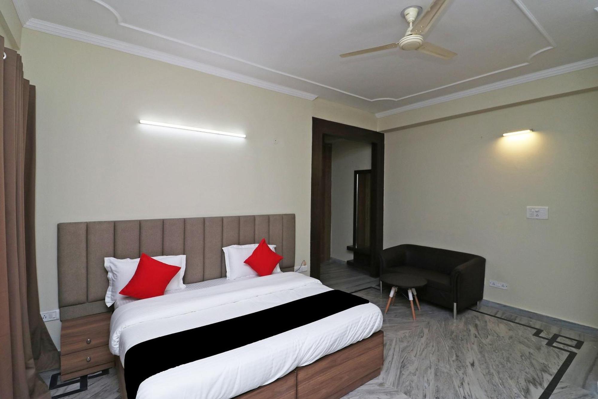 Super Capital O Esscon House Near Payal Cinema Hotel Gurgaon Exterior photo