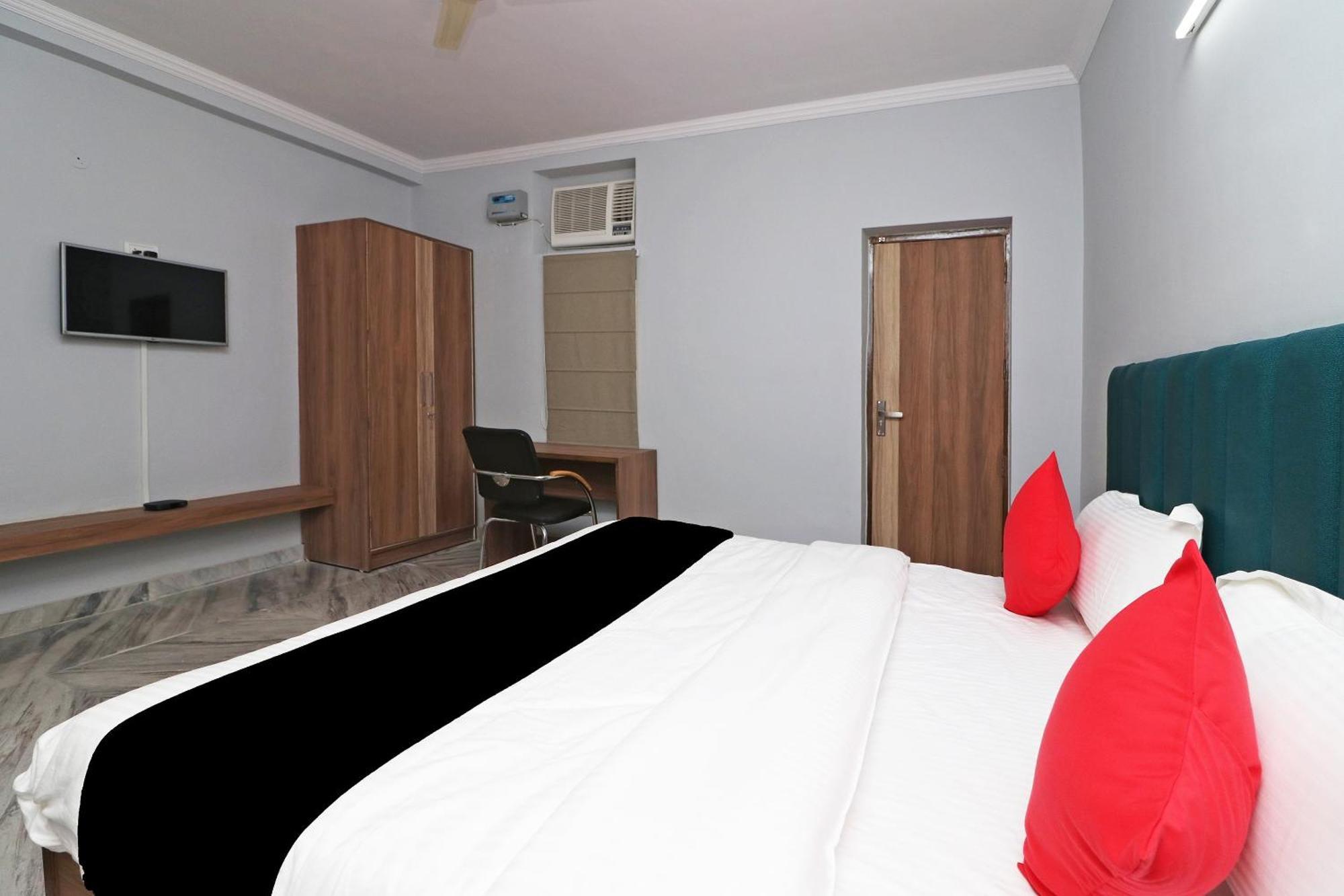 Super Capital O Esscon House Near Payal Cinema Hotel Gurgaon Exterior photo