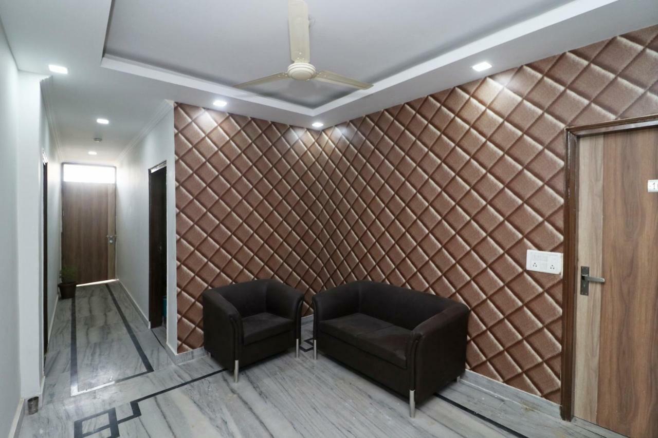 Super Capital O Esscon House Near Payal Cinema Hotel Gurgaon Exterior photo
